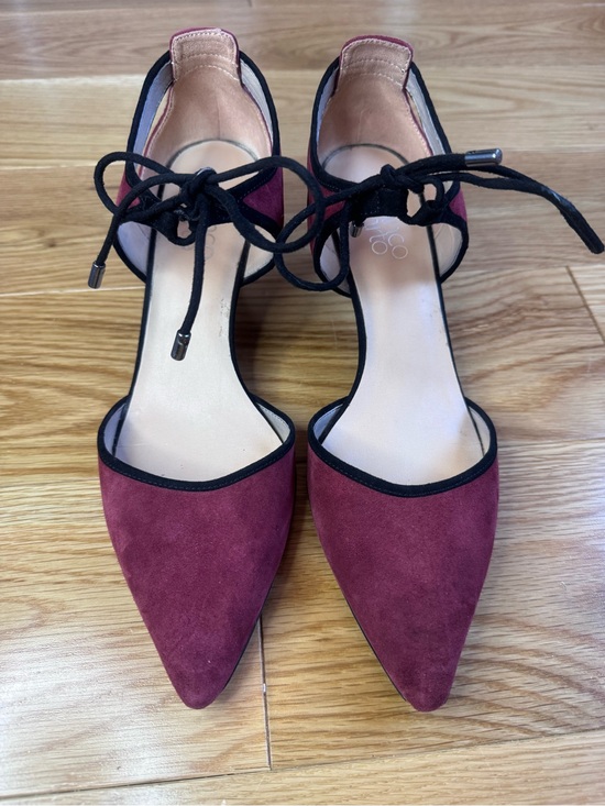 Franco Sarto Shoes - Franco Sarto Darlis Pumps in Burgundy Suede with Black Accents
